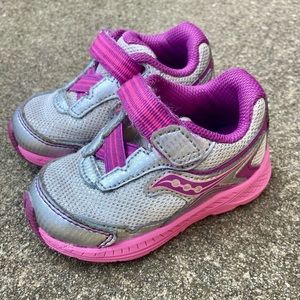 Saucony Toddler Girl Early Walker Sneakers Silver & Pink sz 4.5